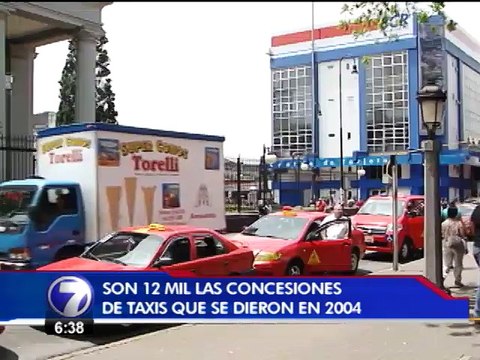 Autoridades del MOPT revisan concesiones a 8.000 taxistas