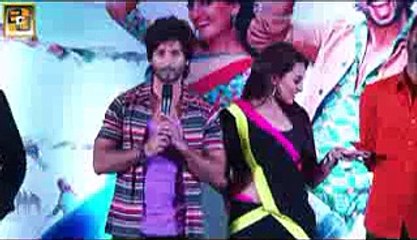 Shahid Kapoor BREAKS the stage at IPL 8 Opening Ceremony, LITERALLY!.3gp