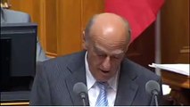 Hans-Rudolf Merz Lachanfall Politiker Bundesrat Schweiz Bündnerfleisch im ganzen Zusammenhang