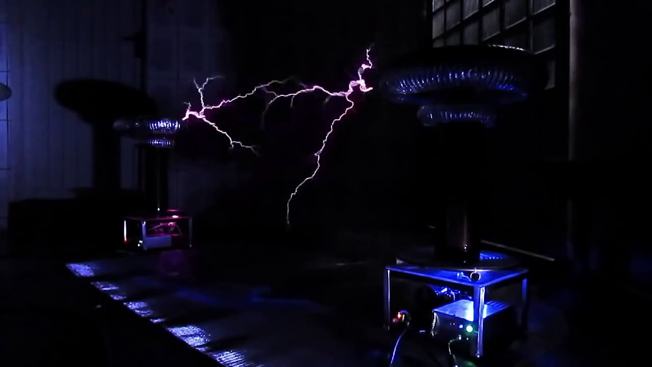 Пираты Карибского моря на катушках Тесла | Pirates of the Caribbean on a Tesla Coil