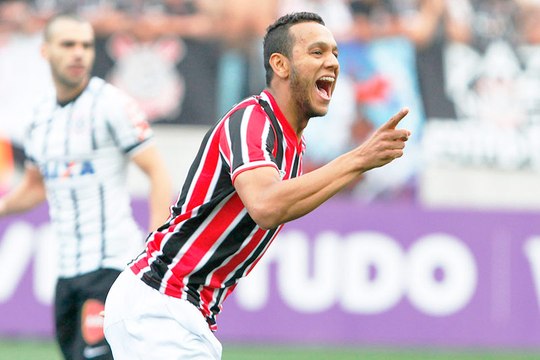 Souza diz que não precisa torcer para o Timão e elogia Tite