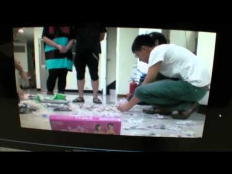 Mujer arrestada por vender falsificaciones por Facebook y LINE