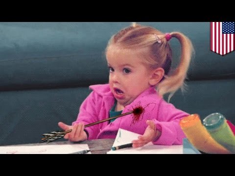 Niña de 9 años es impactada por una flecha, se la quita por si misma