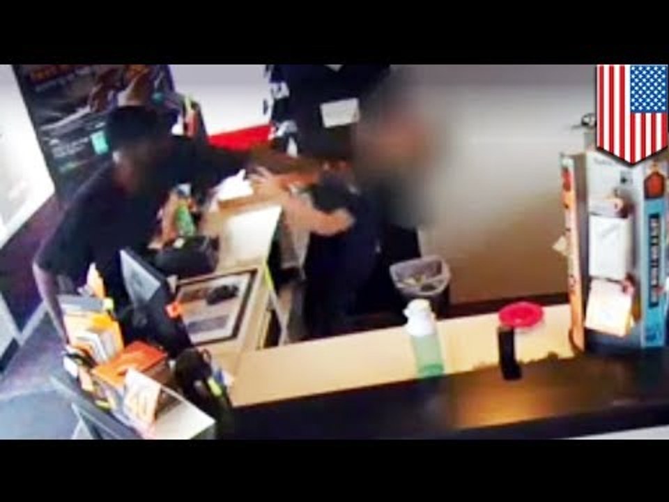 Impactante video de ladrón que golpea a mujer embarazada en una tienda de celulares