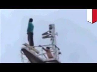Suicida a punto de lanzarse al vacío es salvado por su heroico compañero
