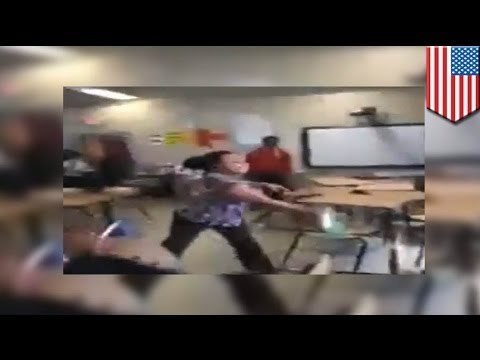 Pelea de estudiantes en colegio de Detroit termina con una maestra expulsada