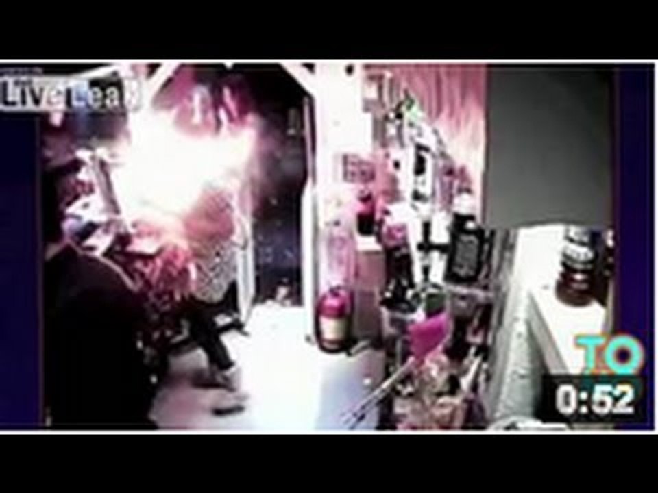 Une cigarette électronique en recharge a explosé dans le visage d'une femme
