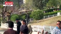 بالفيديو.. خبراء المفرقعات يبطلون مفعول قنبلة بـ'الحديقة الدولية '