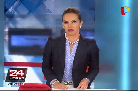 Mujer se mete debajo de camioneta para evitar incautación de su mercadería