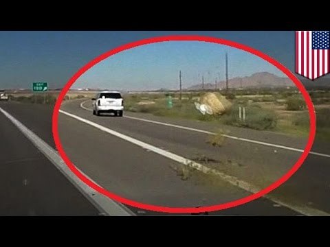 High-speed chase: bales of pot hurled at Arizona cops by Mexican drug smugglers during car chase
