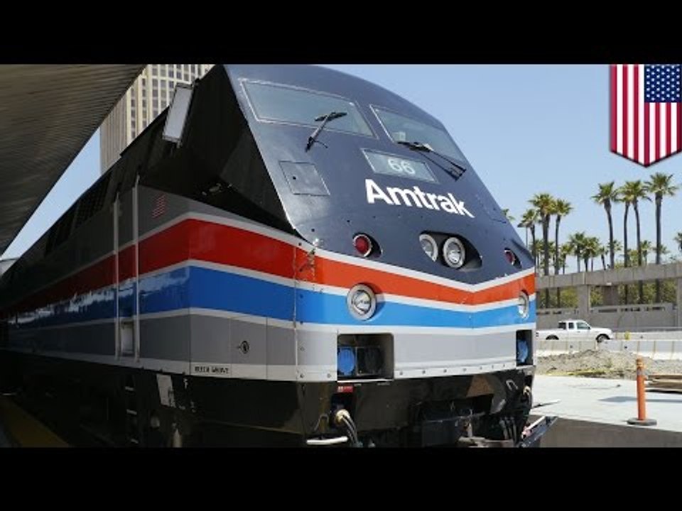 Selfie death: Oregon man killed by train while posing for selfies on the tracks