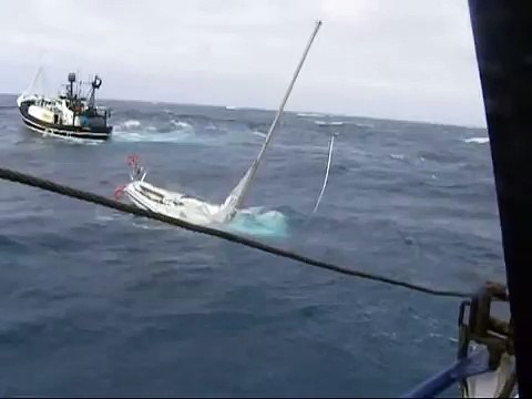 SINKING YACHT IN THE NORTH SEA