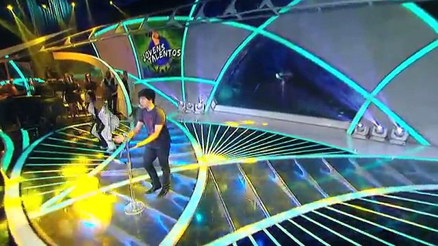 Programa Raul Gil - Vitor Maia (Locked out of Heaven) - Jovens Talentos 2013 - #JT2013