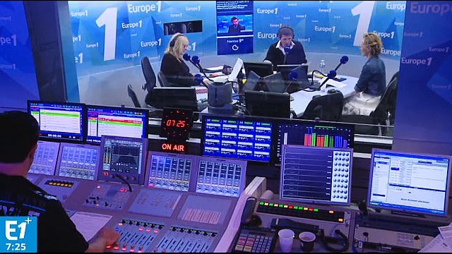 Solennité et proximité, Hollande veut renouer avec les jeunes urbains