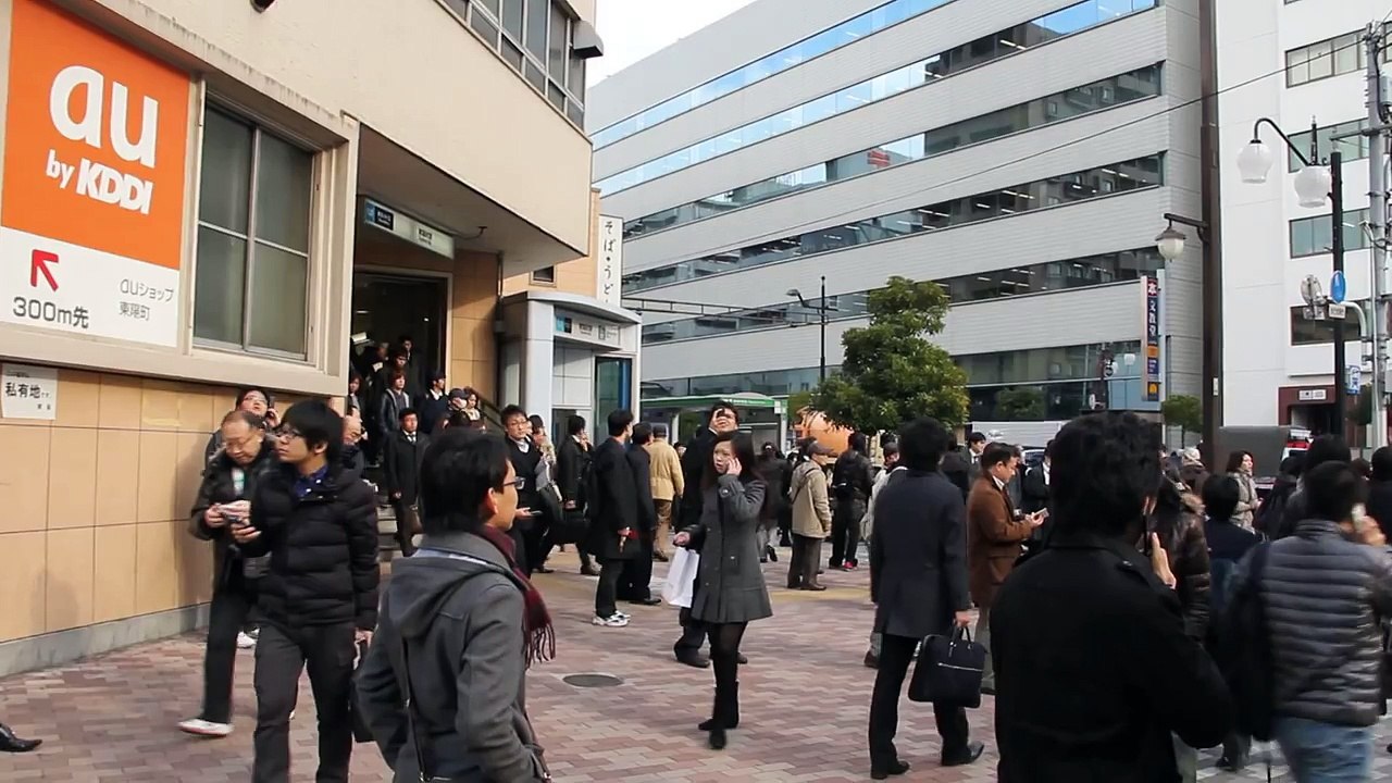 東北地方太平洋沖地震東陽町駅前15時17分頃