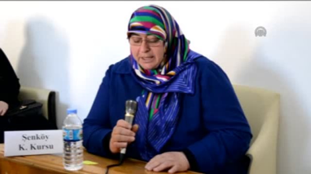 Okuma Yazma Bilmeden Kur'an-ı Kerim Okumayı Öğreniyor