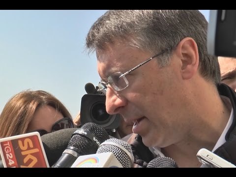 Napoli - La Legalità. Per una rivoluzione culturale , incontro con Raffaele Cantone -1- (13.04.15)