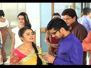Saath Nibhaana Saathiya: High Drama, Must Watch Episode 14th April 2015