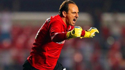 Efsane kaleci Ceni 127. golünü atıı