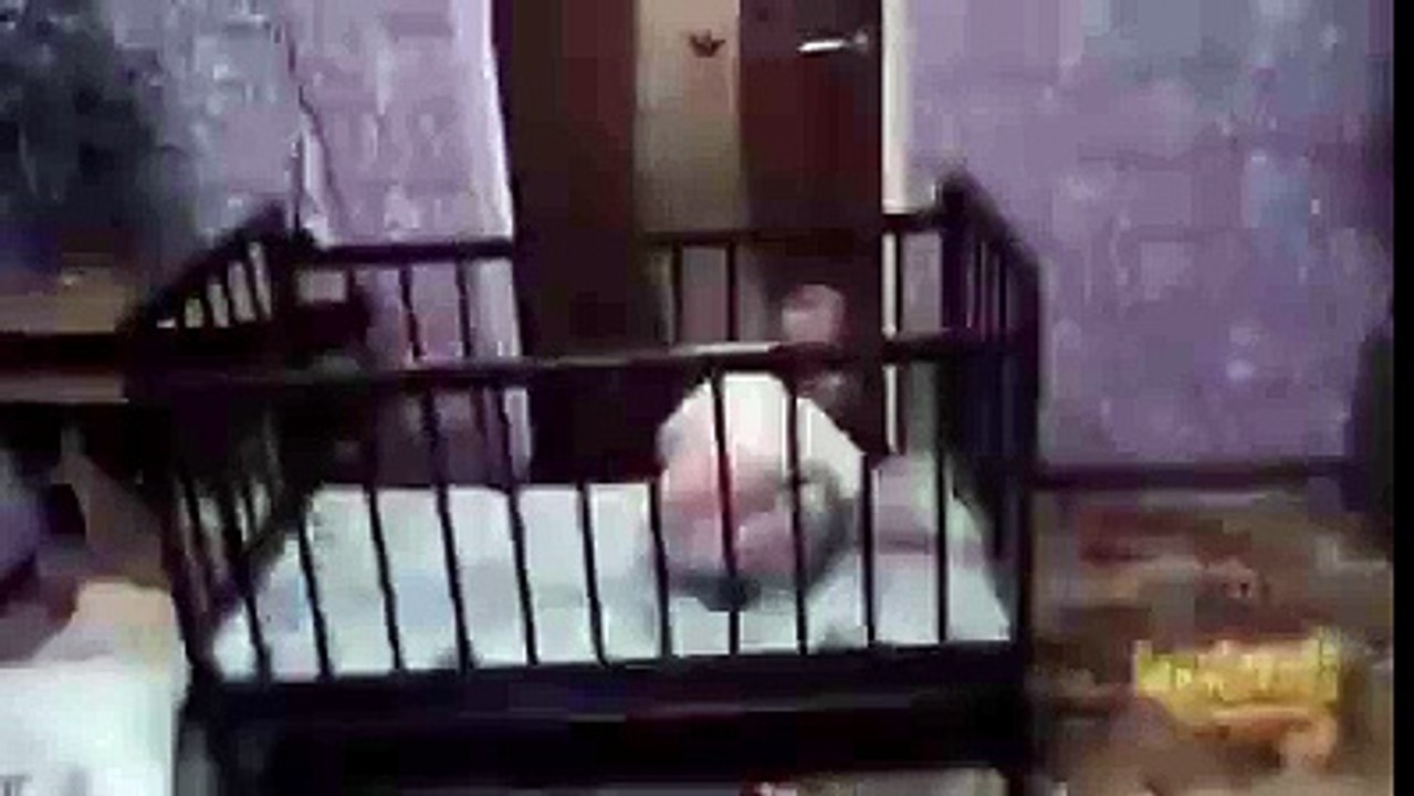 Tiny Afacan  n Escape From The Bed Operation