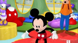 Mickey Mouse hot dog en español