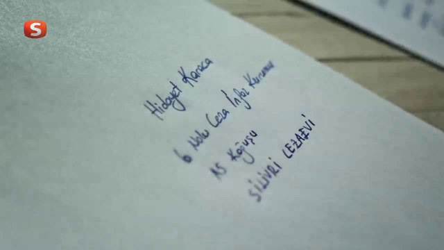 Özgür Dünyaya Mektup - Hidayet Karaca - Türkçe