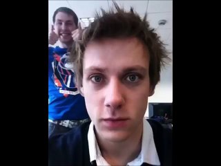 Time-lapse de envelhecimento mostra recuperação de surpreendente cicatriz no rosto de rapaz