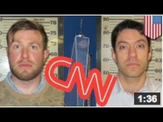 Deux journaliste tentent de pénétrer sur le site de la Freedon Tower, mais se font attraper