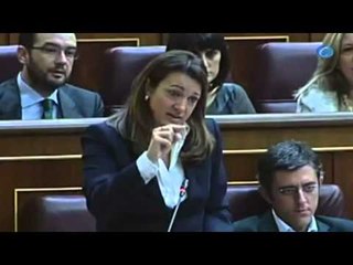 Soraya le echa en cara a Rodríguez la "sarta de prioridades" del PSOE