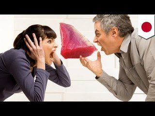 Lasing na lalake, hinampas ng frozen tuna ang kanyang asawa!