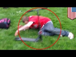 Viral video fight: Lalaki, nambato ng mabigat na scooter sa gitna ng malaking away!