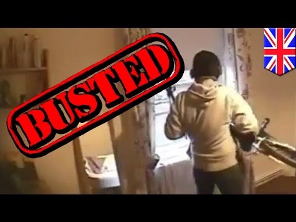 Christmas Grinch video: Watch this thief caught red handed stealing presents from under the tree