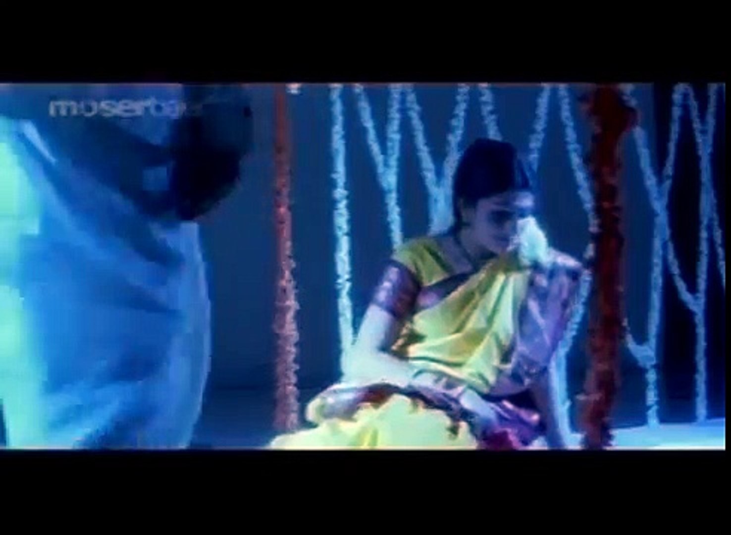 Radhika Ki Sex Video - Yaaro Yaaro - Kutty Radhika, Yugendran - Ulla Kadathal - Tamil Romantic  Song - video Dailymotion