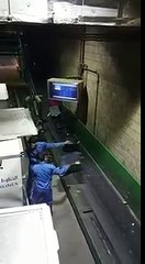 YouTube: ¿Cómo tratan a tu maleta en el aeropuerto?