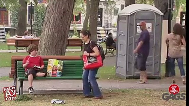 Bu Şakayı İzleyin Derim..Uzaktan Kumandalı Polis Arabası..