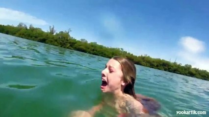 genç kizin baliktan korktugu anlar cok komik