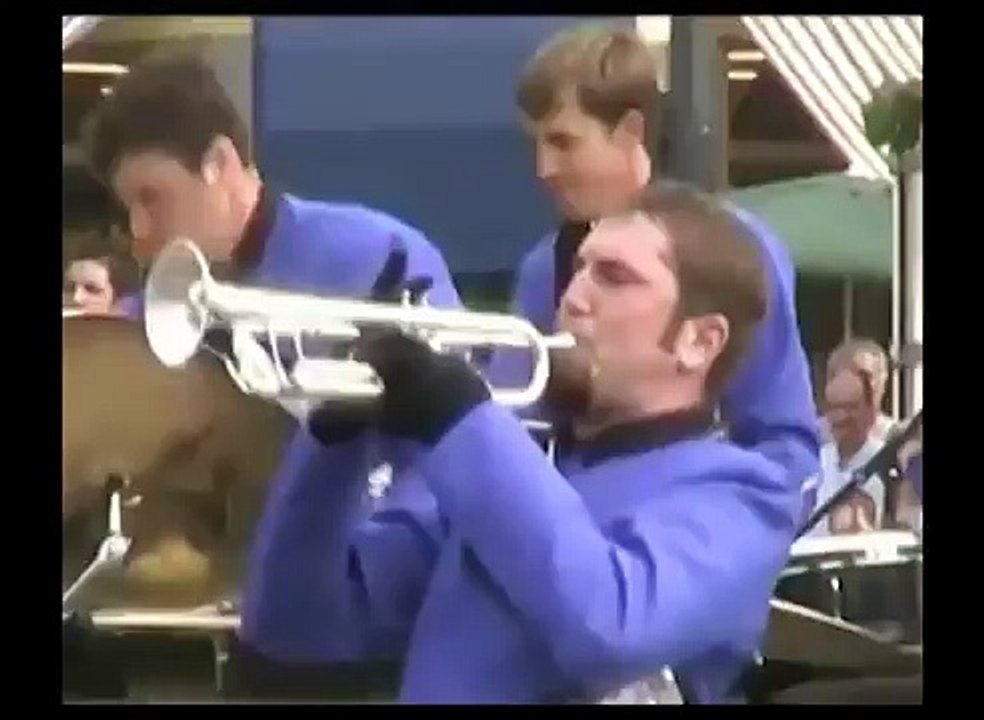 Lead trumpet screaming