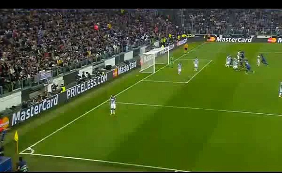 juventus-monaco Berbatov close header chance
