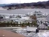 Tsunami in Japan - The Most Shocking Video El video más impactante del tsunami en Japón!