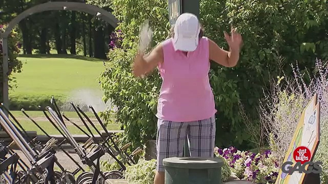 Golf Club Swallowing Machine_