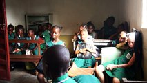 Crianças voltam às aulas em Serra Leoa