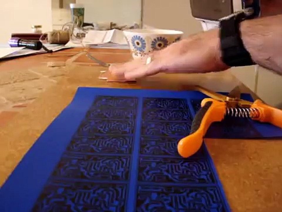 Make a PCB with Press & Peel blue transfer paper video Dailymotion
