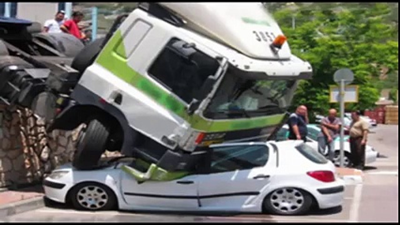 Car Crash - Best TimePass
