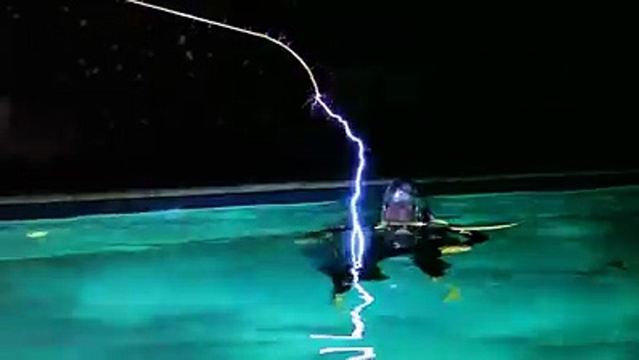 electricity in water - Best TimePass
