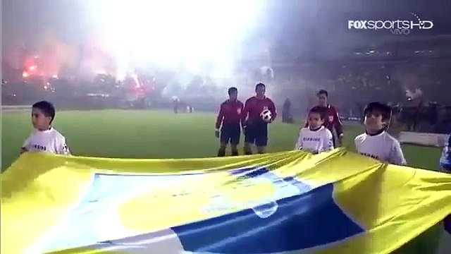 El Mejor Recibimiento de la Historia - Hinchada de Peñarol - Final Copa Libertadores 2011