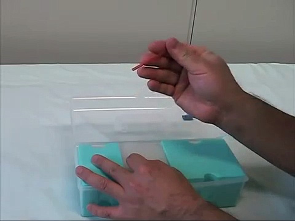明治鍼灸大学　刺鍼基本トレーニング　片手挿管　Japanese acupuncture technique (1)