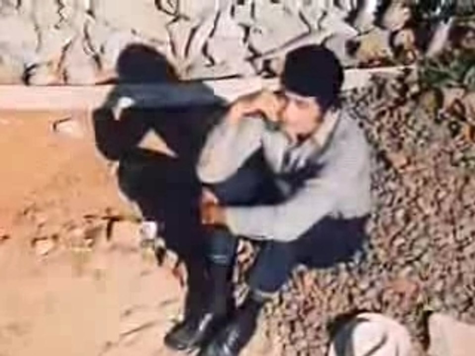 Roti kapada aur makaan