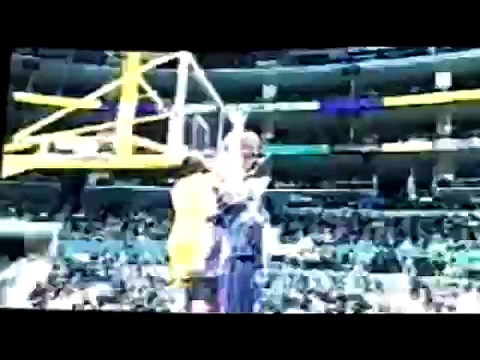 Kobe Dunks