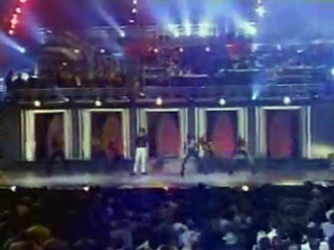 Michael Jackson - You Rock My World - Chris Tucker - kickin' the wrong leg