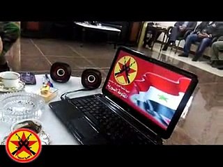 قائد المقاومة يمنح الفنان زهير عبد... - المقاومـة السوريـة - ‬